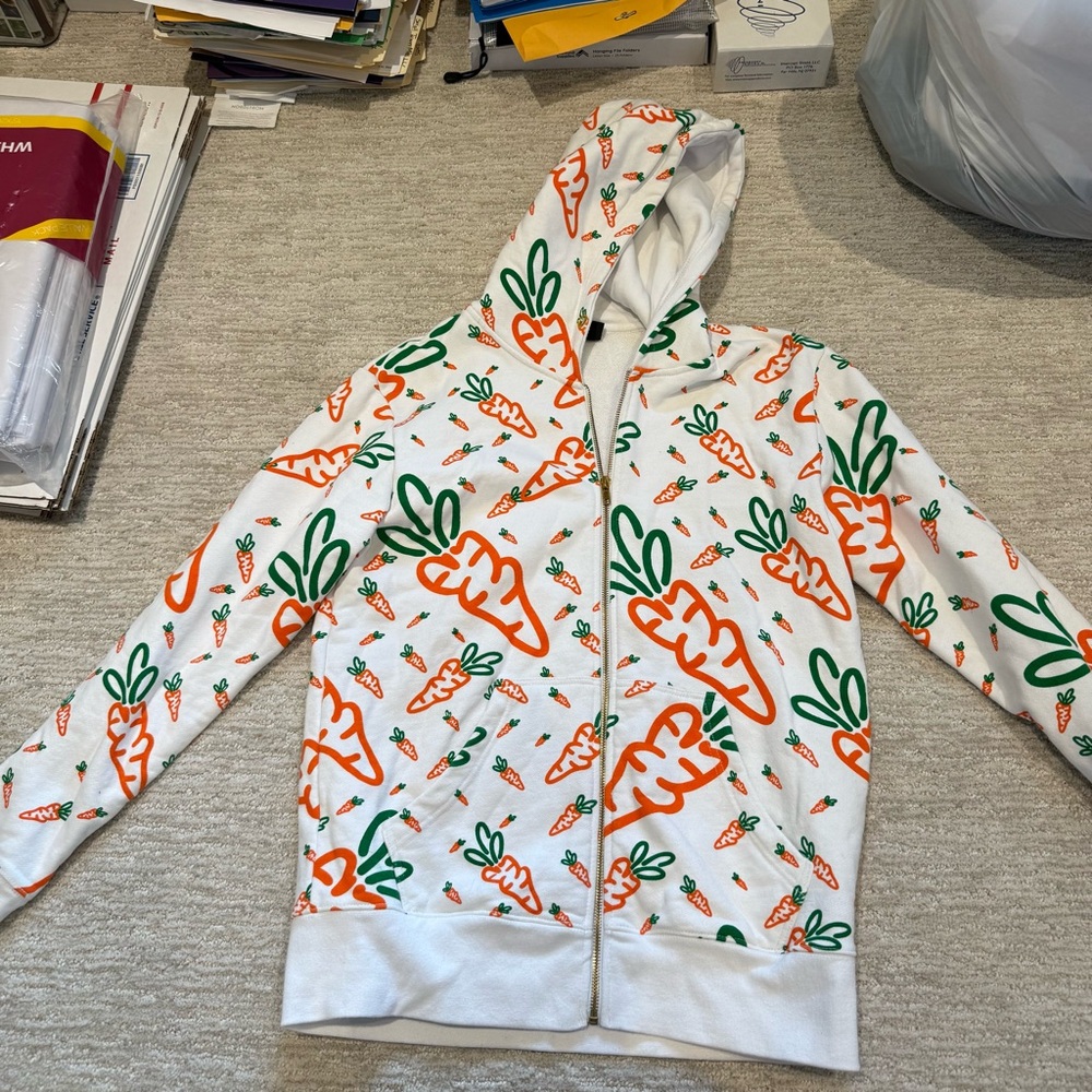 CARROTS BY ANWAR CARROTS
Full Zip Cotton Graphic Hoodie In White